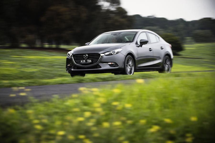  Mazda3 SP25 Astina Sedan (BM) 2016 года  (AU) (фото 15 из 56)